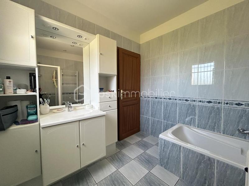 Maison traditionnelle - 130 m² - 4 pièces