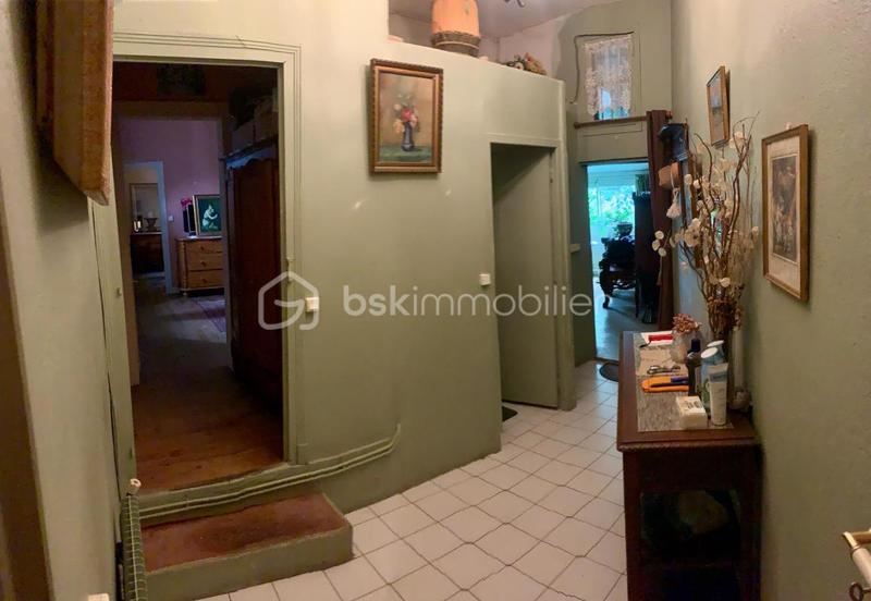 Maison - 636 m² - 7 pièces