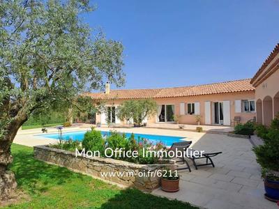 Propriété - 260 m² - 8 pièces