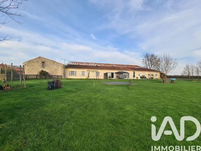 Maison - 213 m² - 9 pièces