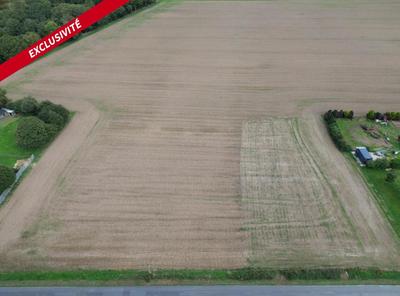 Terrain constructible - 1 065 m²