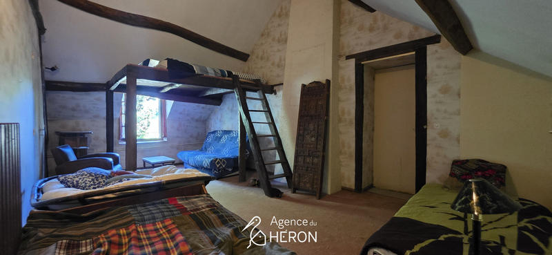 Maison - 201 m² - 7 pièces