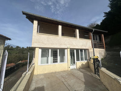 Maison - 80 m² - 5 pièces