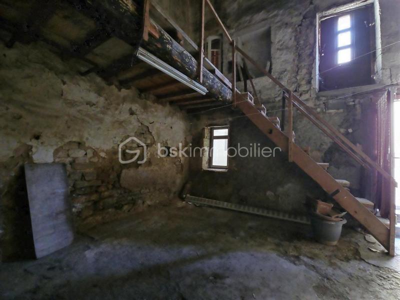 Maison de village - 93 m² - 5 pièces