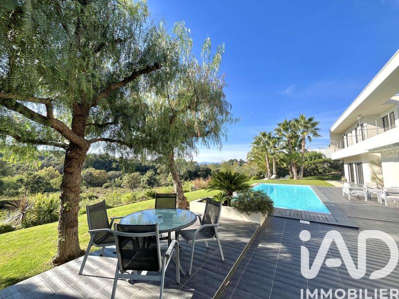 Maison de maîtres - 185 m² - 6 pièces