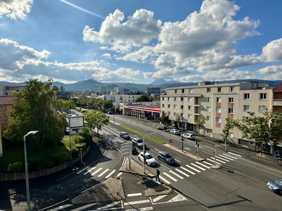 Appartement - 82 m² - 3 pièces