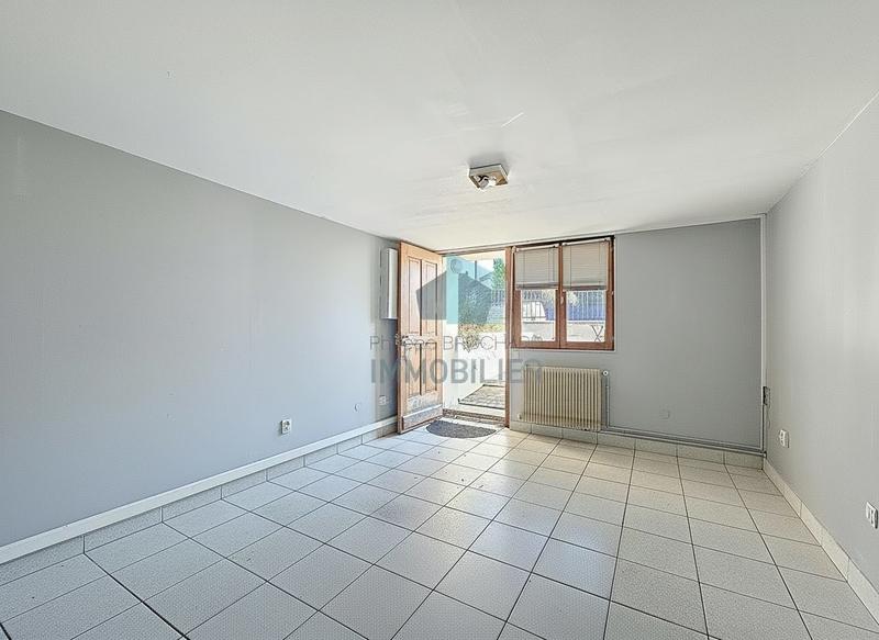 Maison - 169 m² - 9 pièces