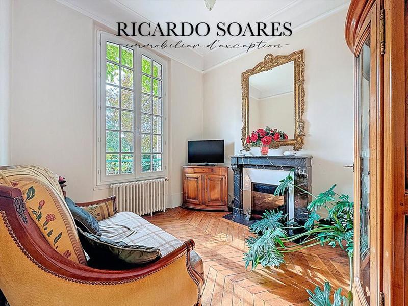 Demeure - 219 m² - 10 pièces