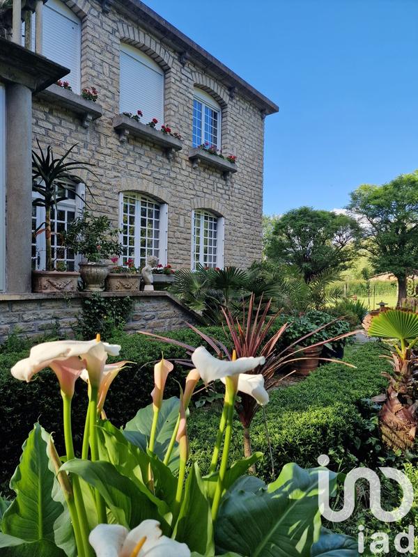 Maison - 320 m² - 8 pièces