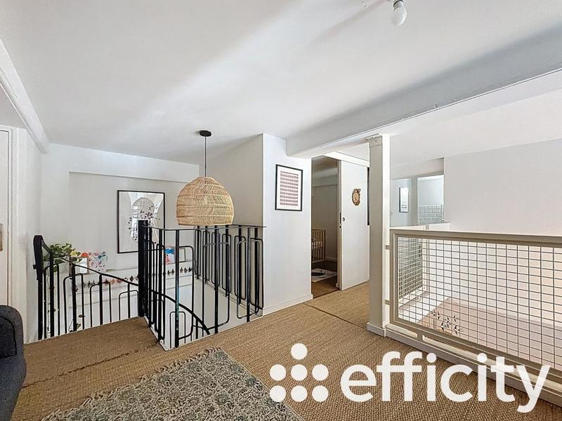 Appartement - 120 m² - 5 pièces