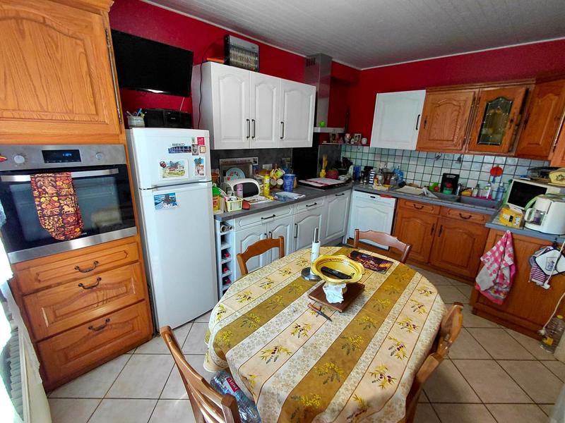 Maison - 200 m² - 7 pièces