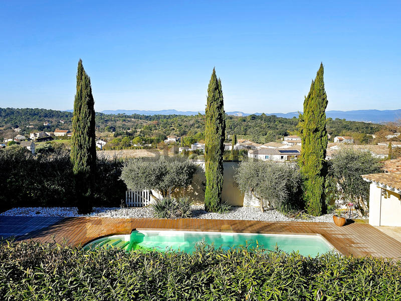 Mas - 233 m² - 8 pièces