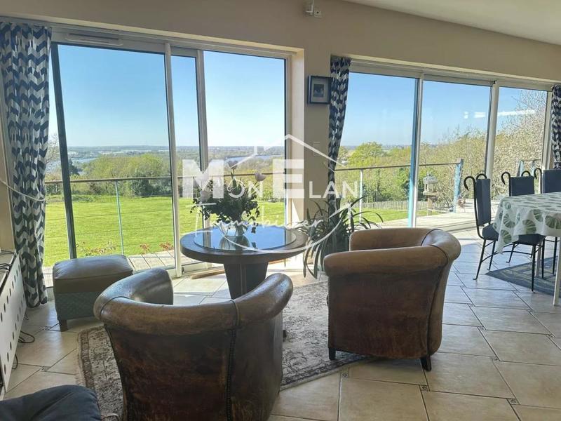 Propriété - 213 m² - 8 pièces