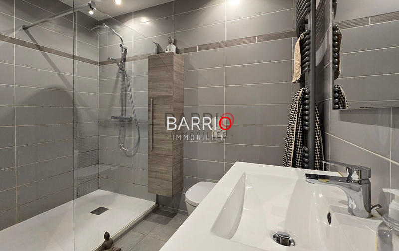 Villa - 308 m² - 12 pièces