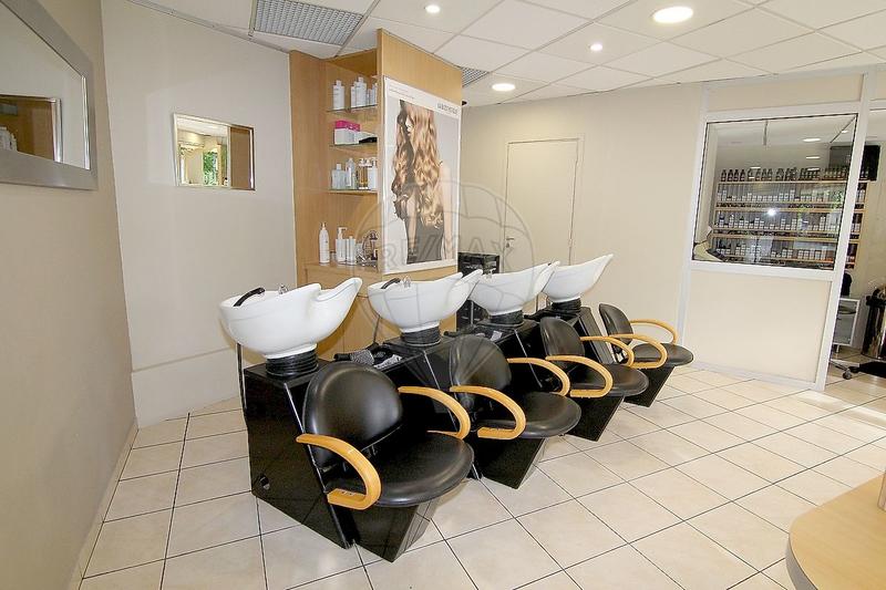 Magasins - 132 m² - 5 pièces