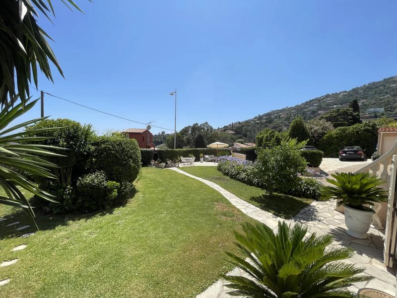 Villa - 260 m² - 6 pièces