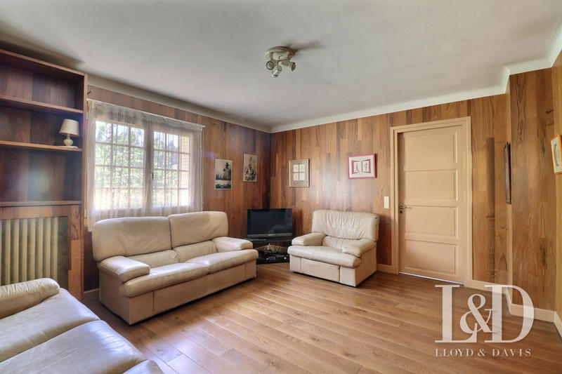 Maison - 425 m² - 14 pièces