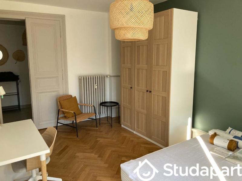 Chambre - 14 m² - 1 pièce