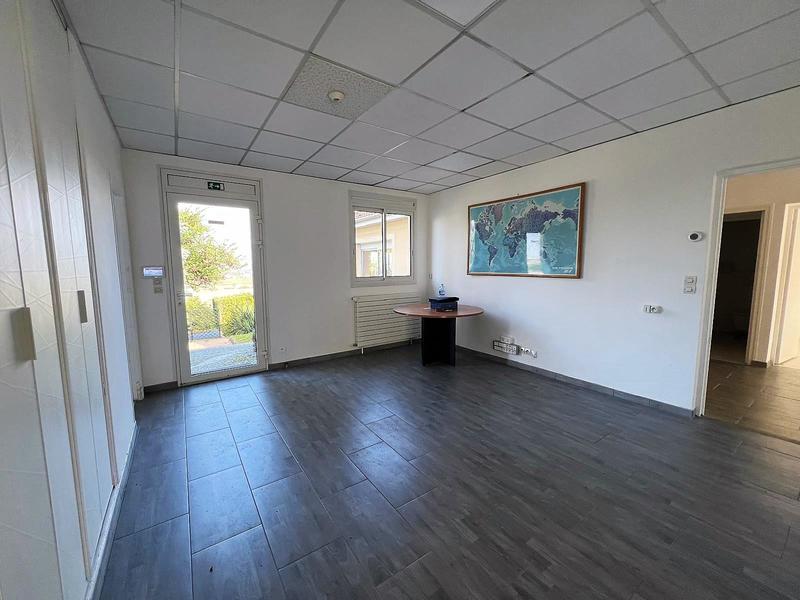 Bureau - 198 m² - 8 pièces