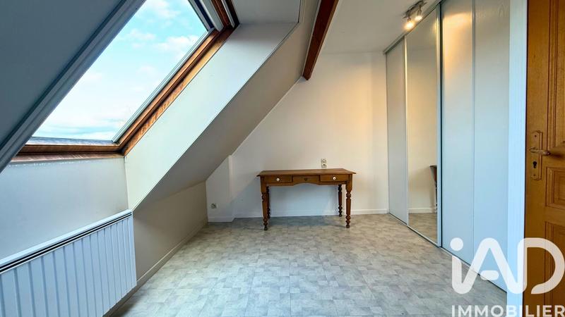 Maison - 196 m² - 9 pièces