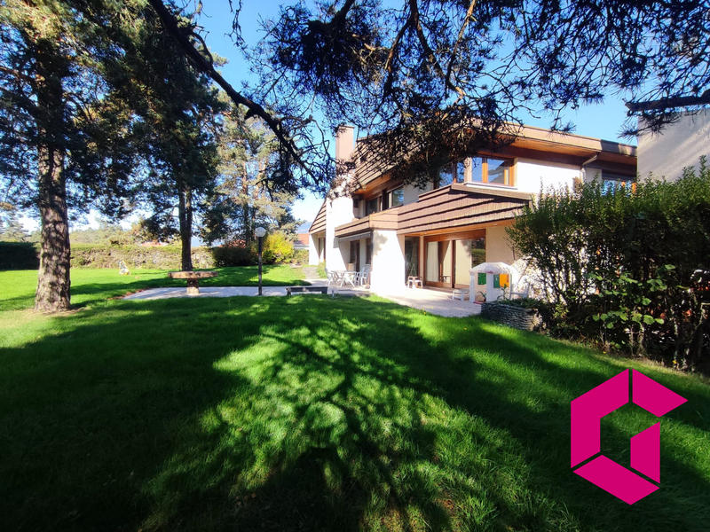 Villa - 250 m² - 11 pièces