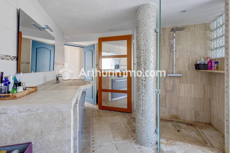 Maison - 244 m² - 7 pièces