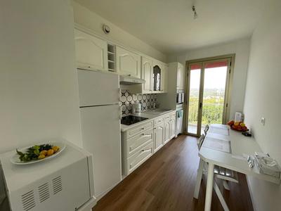 Appartement - 80 m² - 2 pièces