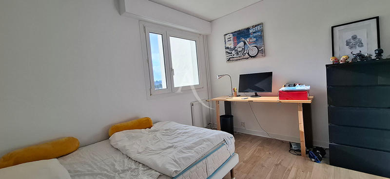 Appartement - 100 m² - 5 pièces