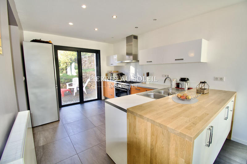 Maison - 230 m² - 8 pièces