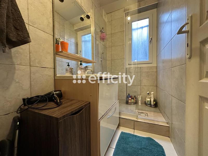 Maison - 80 m² - 6 pièces