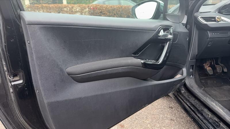 Peugeot 208 1.2 PureTech 110 Allure