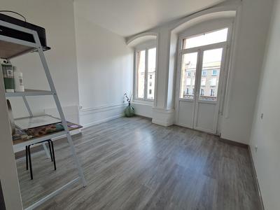 Appartement - 82 m² - 3 pièces