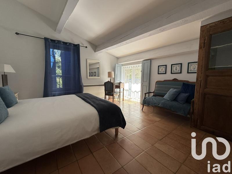 Maison - 322 m² - 11 pièces