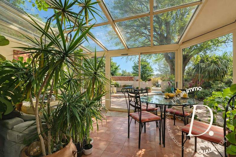 Mas - 405 m² - 17 pièces