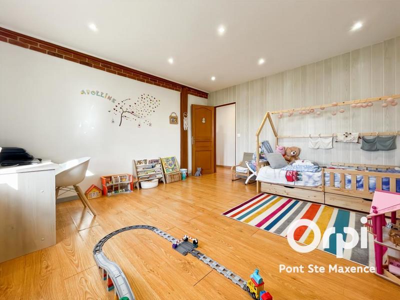 Maison - 218 m² - 6 pièces