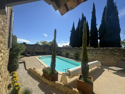 Mas - 425 m² - 14 pièces