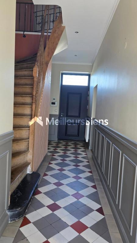 Maison - 227 m² - 9 pièces