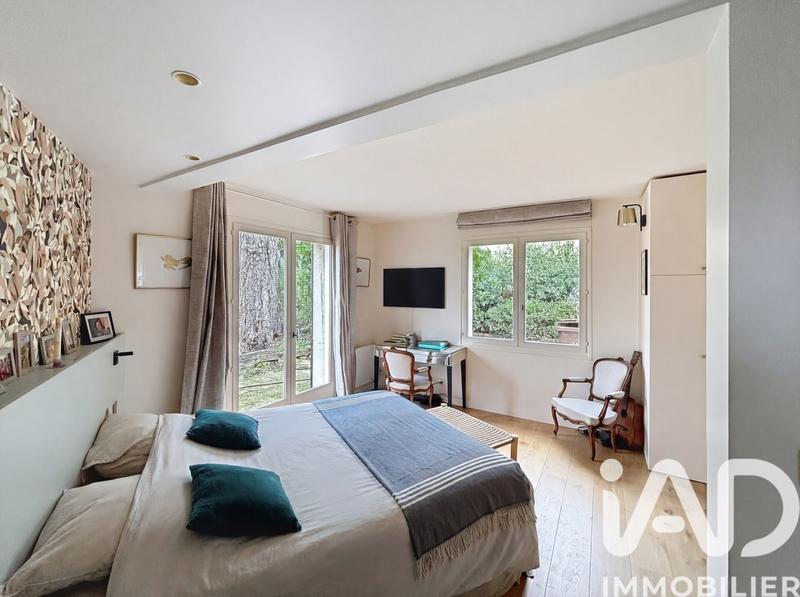 Maison - 260 m² - 7 pièces