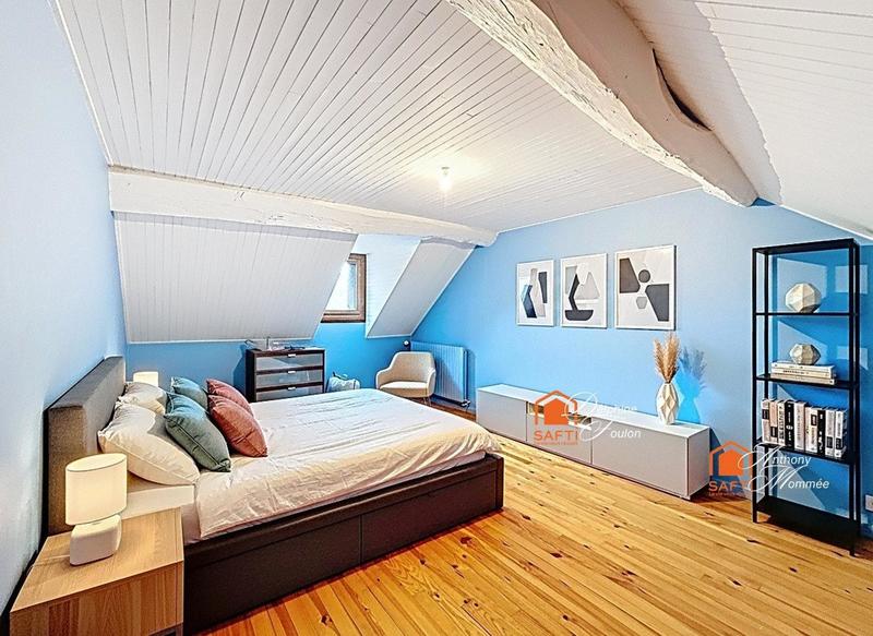 Maison - 180 m² - 5 pièces