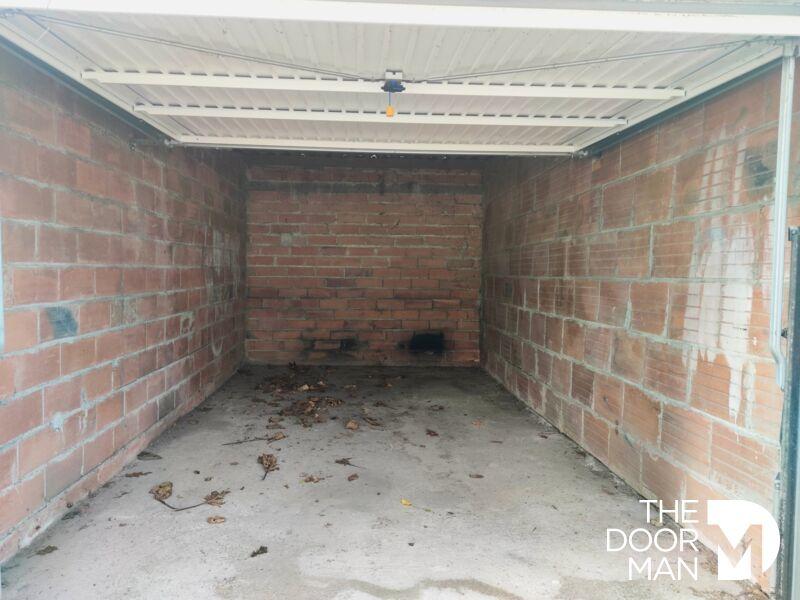 Local commercial - 170 m² - 4 pièces