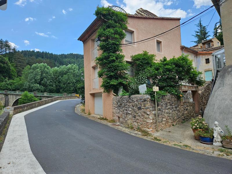 Maison de village - 90 m² - 5 pièces