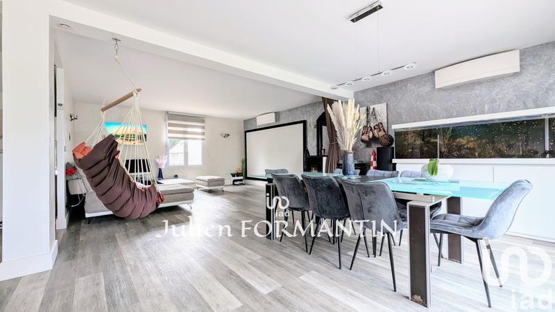 Maison - 200 m² - 7 pièces