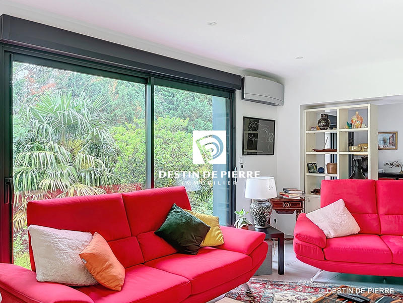 Maison - 202 m² - 4 pièces