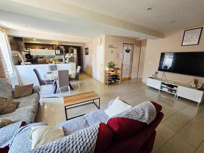 Appartement - 77 m² - 3 pièces