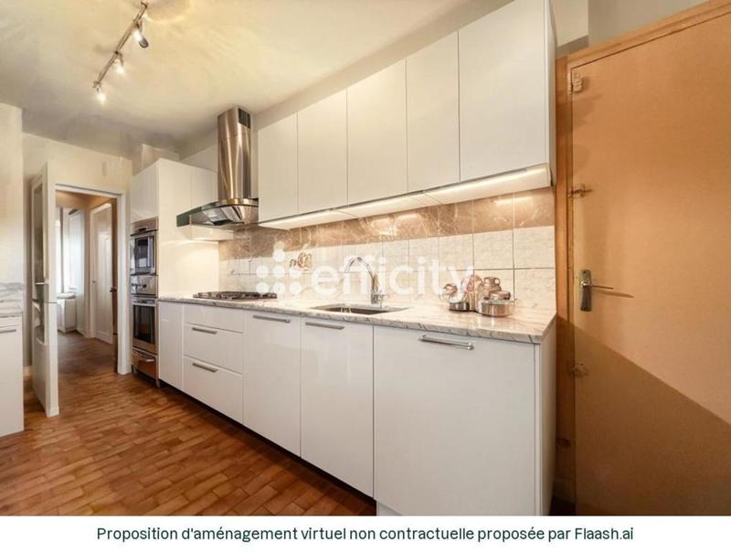 Appartement - 104 m² - 5 pièces