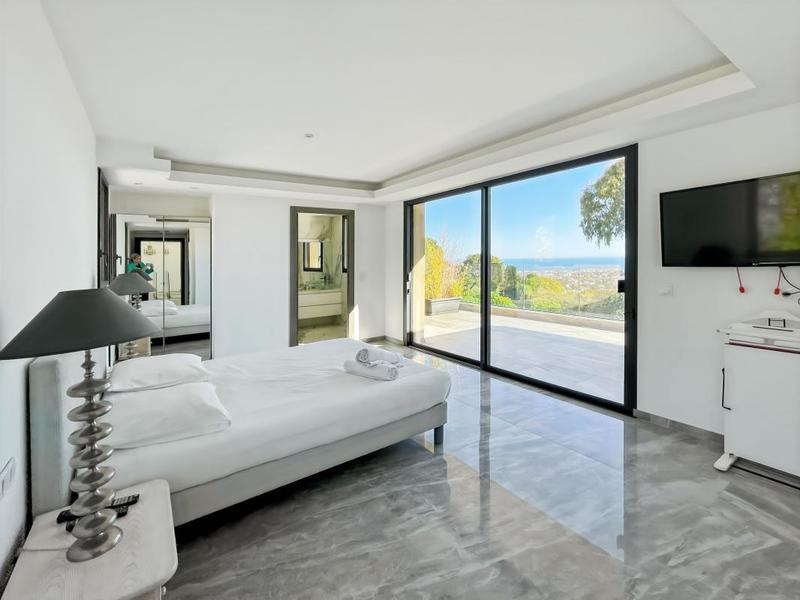 Maison - 372 m² - 7 pièces