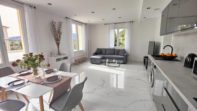 Villa - 218 m² - 8 pièces