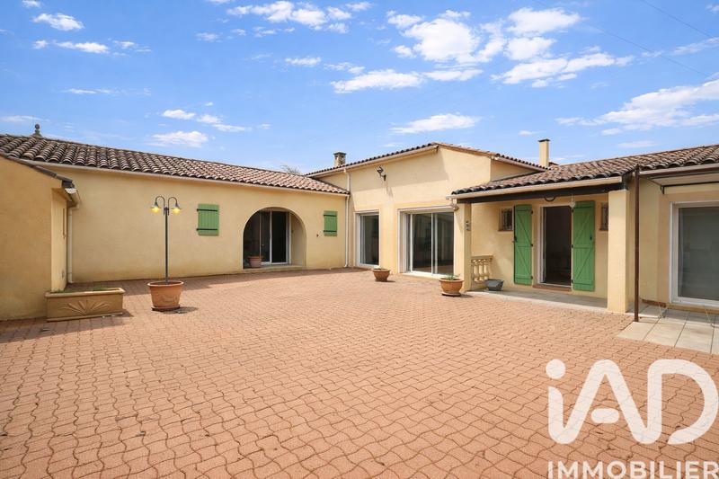 Maison - 254 m² - 11 pièces