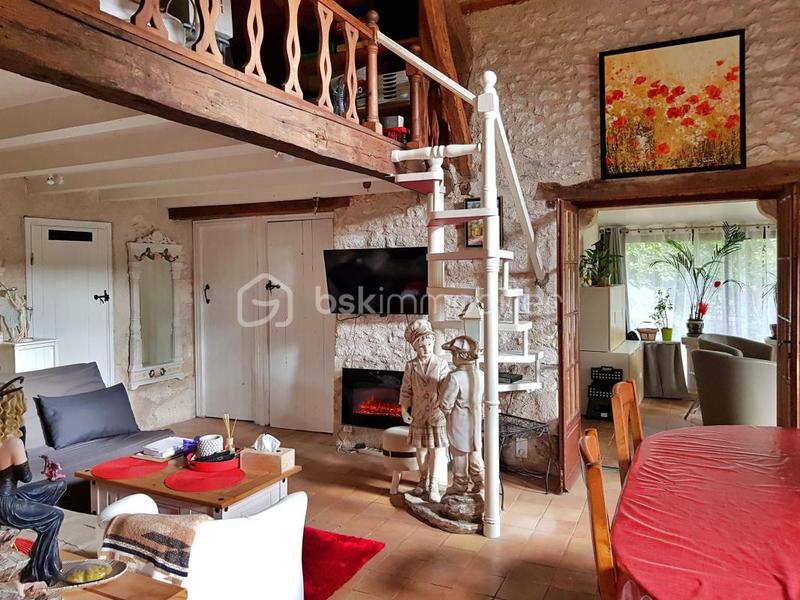 Maison en pierre - 77 m² - 5 pièces