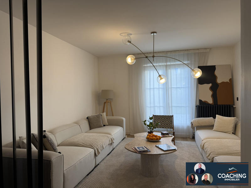 Maison - 205 m² - 7 pièces